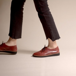 ダービー重い底の靴|赤 - 革 2枚目の画像