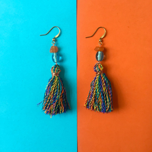 Handmade tassel earrings  |  Bohemia  |  Orange x blue 1枚目の画像