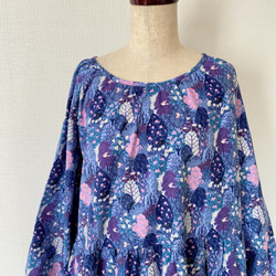 貓森林*寬鬆長袖插肩連衣裙*鳥兒和花朵圖案* 100％棉*藍紫色 第8張的照片