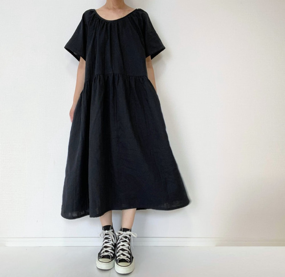 蓬鬆雙層紗布 * 黑色寬鬆短袖插肩連衣裙 * 100%日本棉 * 簡約純色 第1張的照片