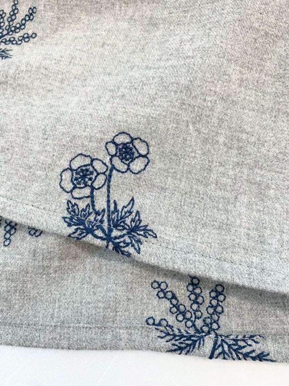 刺繡小花朵圖案*冬季寬鬆插肩裙*法蘭絨款式*長袖*100%棉*希瑟灰 第8張的照片