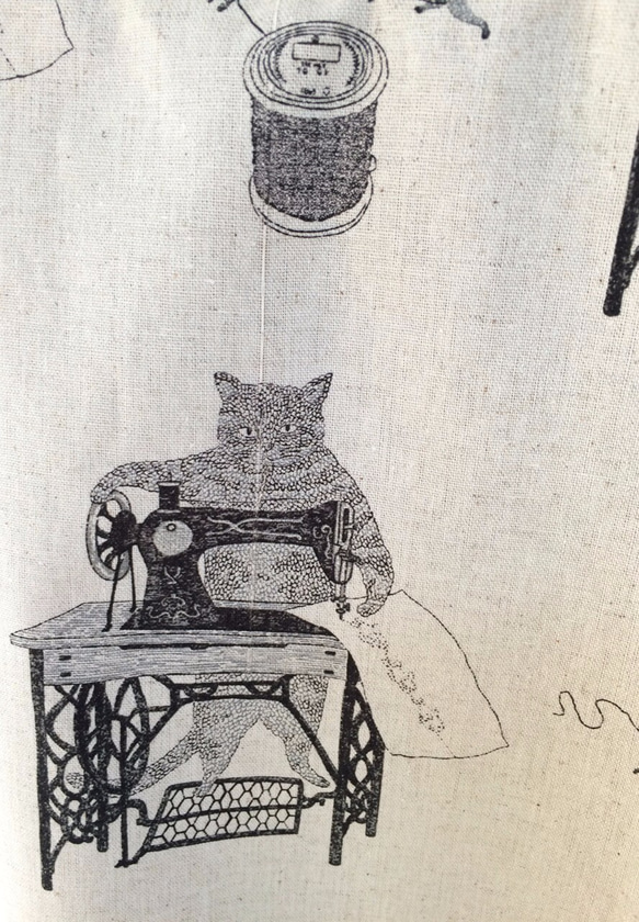貓和古董縫紉機一條喇叭：未漂白 第7張的照片