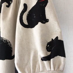 こなまいきな黒猫＊ギャザーワンピース：七分袖：コットンリネン：生成り 4枚目の画像