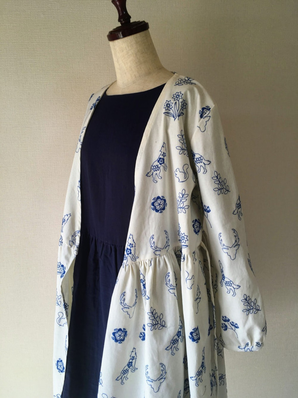 刺繡花卉和動物*絲帶領帶Kashkuru禮服* Haori *米白色 第4張的照片