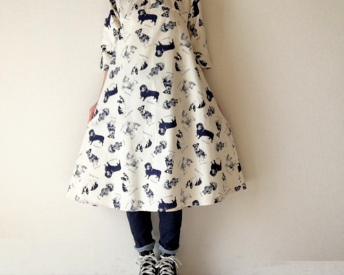 【新品未開封】Boden 犬柄 長袖ワンピース mini Boden 0_afa3e92ae95bce6a802f00253eb5