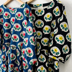 斯堪的納維亞復古花卉圖案*寬鬆聚攏連衣裙*四分之三的袖子*棉麻*黑色x黃色 第8張的照片