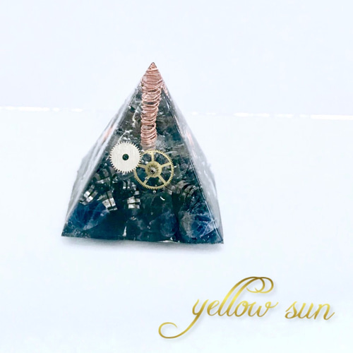 知性の石・夢や目標の達成】ソーダライトのオルゴナイト その他