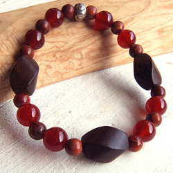 woodbeads series＊RED AGATE＊～天然石ブレスレット 3枚目の画像