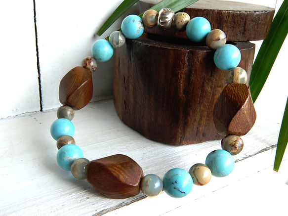 woodbeads series＊TURQUOISE＊～天然石ブレスレット 2枚目の画像