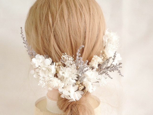 白銀の世界。。。ウェディングフォト　ヘッドパーツ　ヘッドドレス　フォトウェディング　ドライフラワー　結婚式　髪飾り　振袖