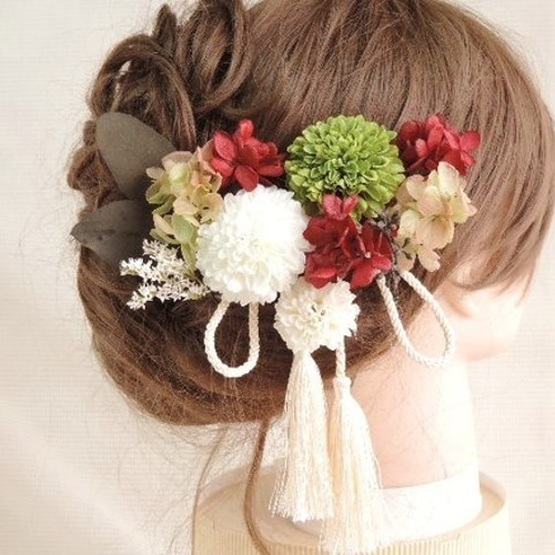 髪飾り　プリザーブドフラワー　白　赤　黄　緑　成人式　卒業式 プリザーブドフラワーの結婚式髪飾り ～赤白緑～ 成人式 卒業式
