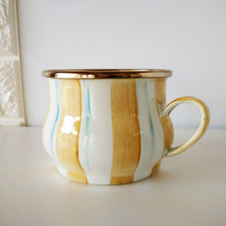 彩繪琺瑯土黃色條紋茶杯 第1張的照片