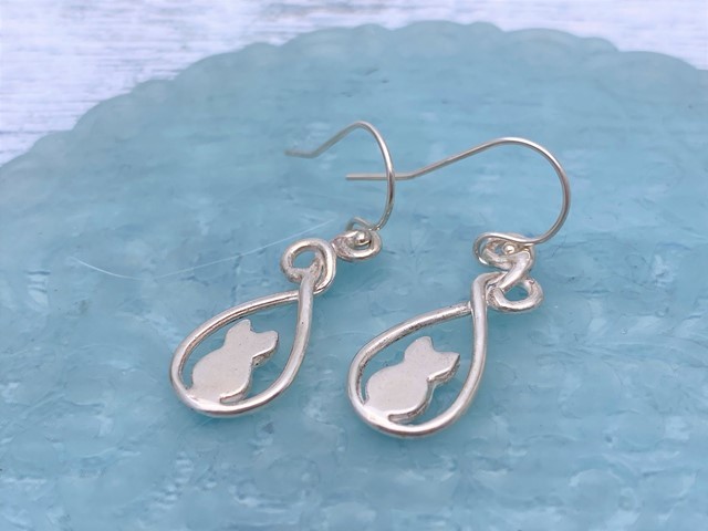 猫ピアス②
