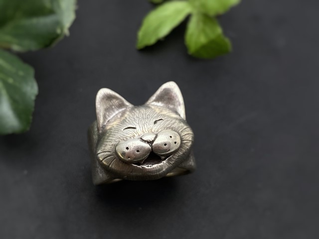 猫好きを主張するリング