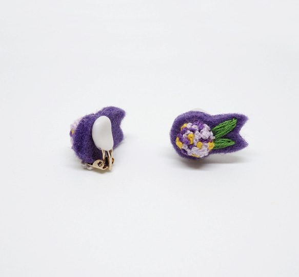 Mini Hydrangeas (Iris) Embroidery Earrings *Handmade* 2枚目の画像