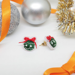 3D Cute & Mini Christmas Ball Embroidery Earrings *Handmade* 2枚目の画像