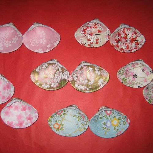 新品 紫式部 はまぐり 手描き 貝合わせ 7.5×6 桐板台 インテリア飾り