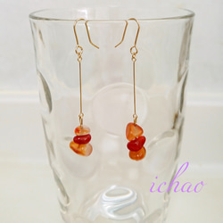 再再販♪14kgfフック交換可♪天然石カーネリアンのさざれのシンプルピアス/イヤリング 2枚目の画像