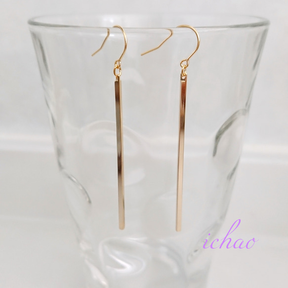 再入荷☆再再再…販♪高品質‼️24kgpフック×24kgp超ロングゴールドバーの大人ピアス 1枚目の画像