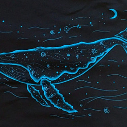 光の座頭鯨　着色抜染　半袖Tシャツ 2枚目の画像