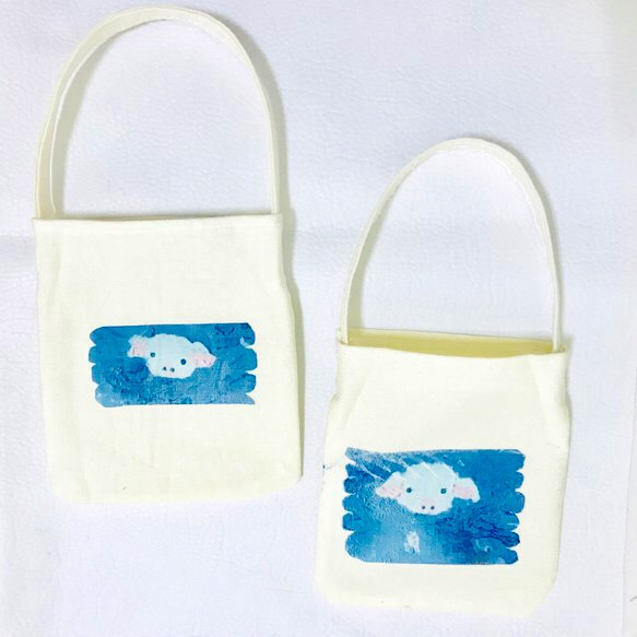 Dr piggy bag 小小離乳豬寶寶泳渡袋 (Formosa 油畫小品）｜手機袋｜飲料袋 | 零錢袋 第1張的照片