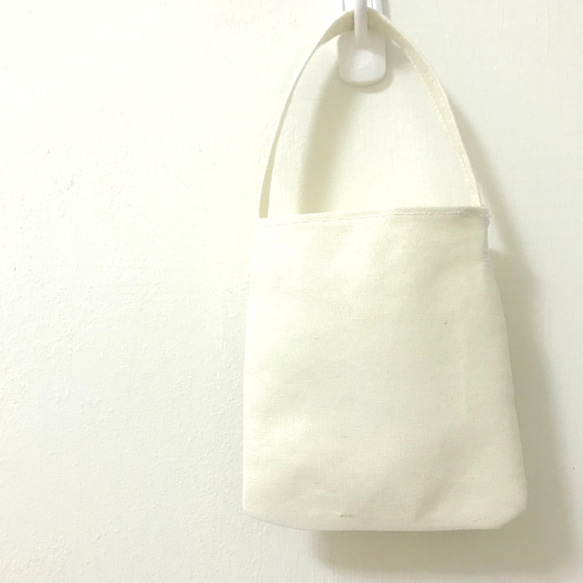 Dr piggy bag 小小離乳豬寶寶泳渡袋 (Formosa 油畫小品）｜手機袋｜飲料袋 | 零錢袋 第3張的照片