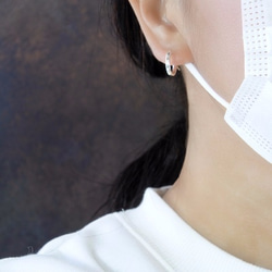 クリスマス｜14kgf 13mm フープピアス(線径2mm)｜ギフトラッピング無料 5枚目の画像