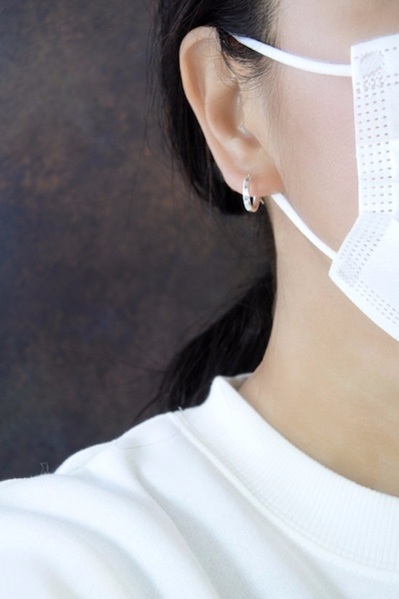 クリスマス｜14kgf 13mm フープピアス(線径2mm)｜ギフトラッピング無料 5枚目の画像