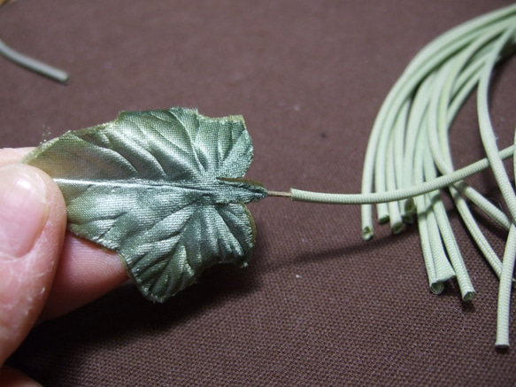 手染め茎チューブ　シルクサテン布製　30ｃｍｘ15本　シルクフラワー花材 5枚目の画像