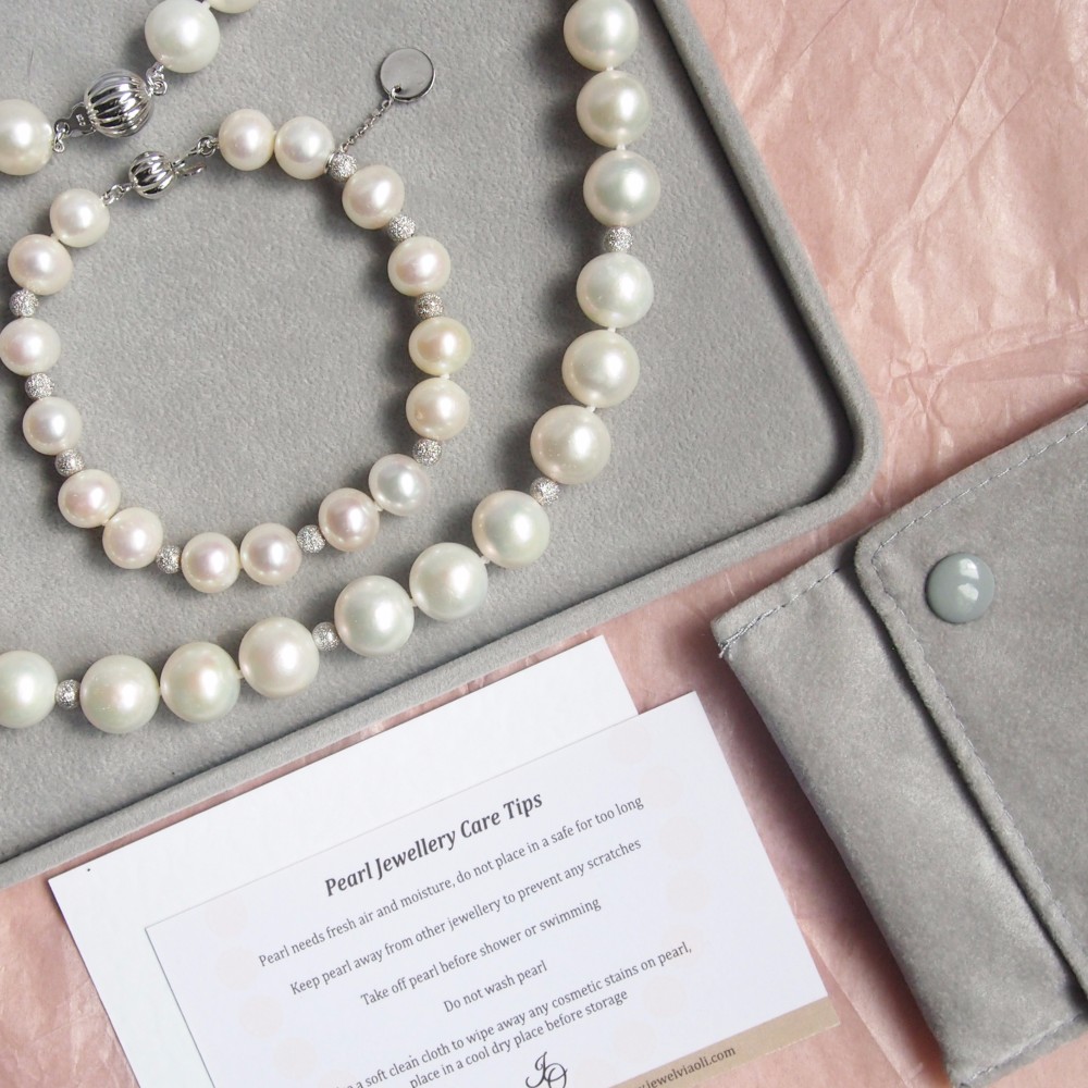 クラシックナチュラルホワイトラウンド真珠] [シルバーネックレスブレスレットセット|。結婚式の花嫁介添人姉妹。