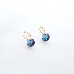 CRYSTAL × HOOP × DarkBlue : ノンホールピアス（K14GF変更+600円) 1枚目の画像