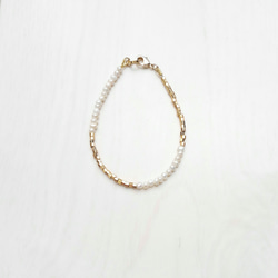 small baroque pearl × gold : bracelet 1枚目の画像