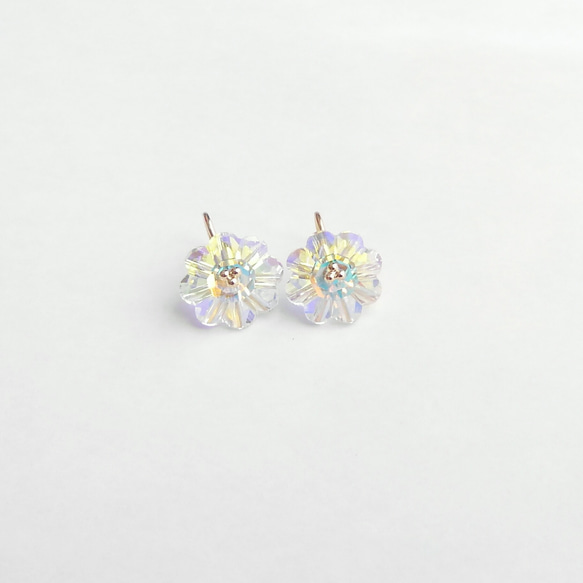 SWAROVSKI × FLOWER × aurora : ノンホールピアス（ピアスへの変更+150円） 2枚目の画像