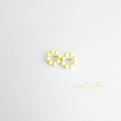 pastel yellow × Swarovski Pearl × circle : ノンホールピアス 1枚目の画像