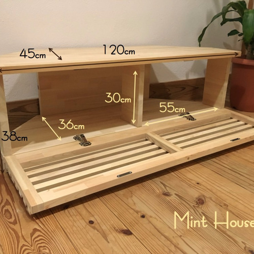 木のテレビ台（コーナータイプ）