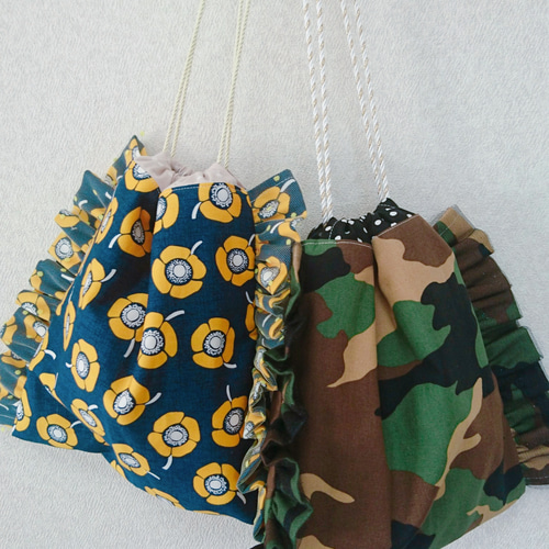 迷彩柄☆巾着フリルバッグ☆ カモフラ柄 巾着バッグ 巾着ショルダー