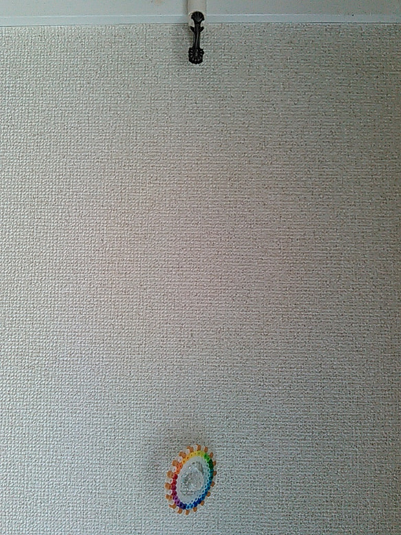 【雨と太陽の交わる円環型】色相環風サンキャッチャー【虹の母】 3枚目の画像