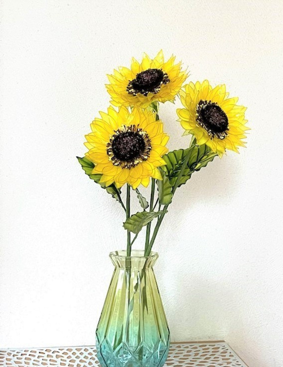 アメリカンフラワー　ひまわり　　向日葵の造花　～ディップアート～ 1枚目の画像