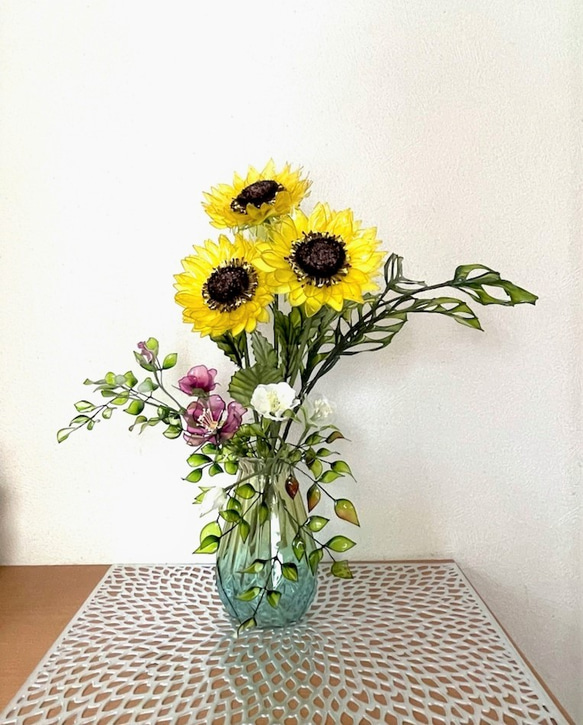 アメリカンフラワー　ひまわり　　向日葵の造花　～ディップアート～ 4枚目の画像