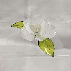 椿のコーム　大　白　　～ディップアート　ヘアアクセサリー～ 1枚目の画像