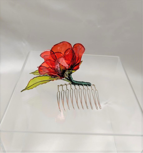 椿のコーム　小（８枚花弁）　赤　　ディップアート 3枚目の画像