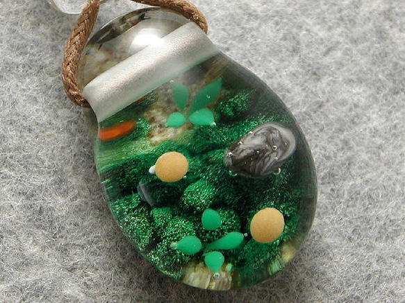苔とキノコ とんぼ玉 ガラス ネックレス No831 ネックレス