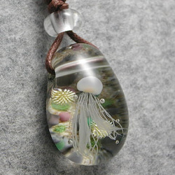 浅瀬のクラゲ とんぼ玉 ガラス ネックレス No900 3枚目の画像