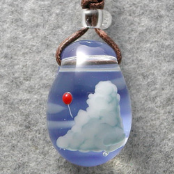 風船と入道雲 とんぼ玉 ガラス ネックレス No1027 2枚目の画像