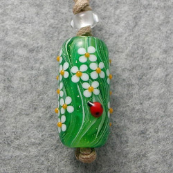 雪柳の花とテントウムシ(筒形長玉) とんぼ玉 ガラス ネックレス No1225 4枚目の画像
