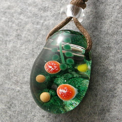 【ご予約済み商品】キノコの森のベニテングタケ とんぼ玉 ガラス ネックレス No1140 4枚目の画像