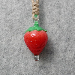 水の滴るイチゴ とんぼ玉 ガラス ネックレス No1752 3枚目の画像