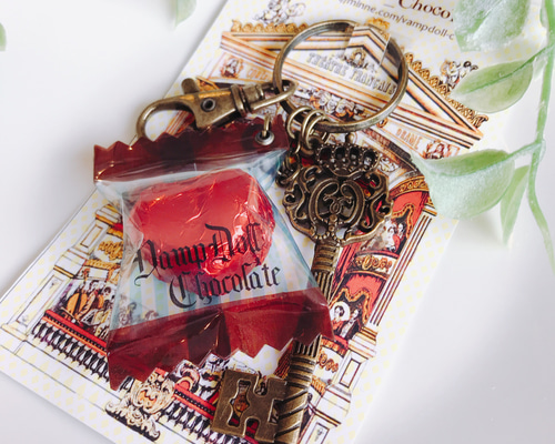 トレーディングパッケージキーホルダー　まどそふと　新品未開封BOX Amazon.co.jp: パッケージキーホルダー[まどそふと](1BOX)【グッズ