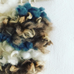 クリクリ羊毛と手紡ぎメリノのhanging 3枚目の画像