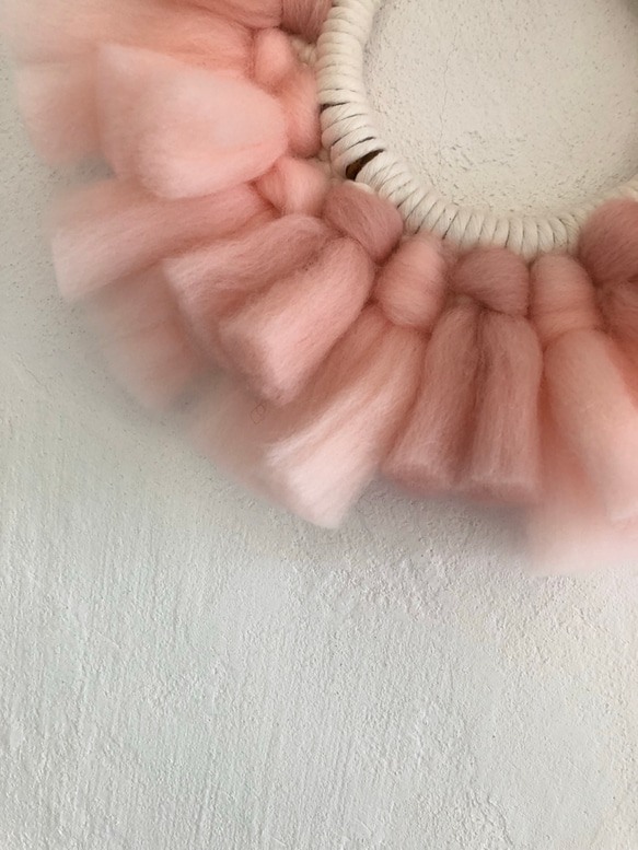 pinkメリノのふわふわサークルhanging 2枚目の画像